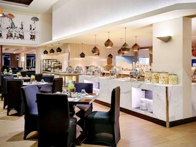 پولمان بالی لجیان بیچ