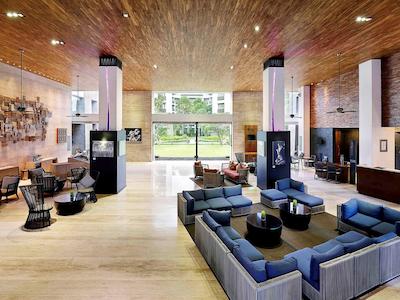 پولمان بالی لجیان بیچ