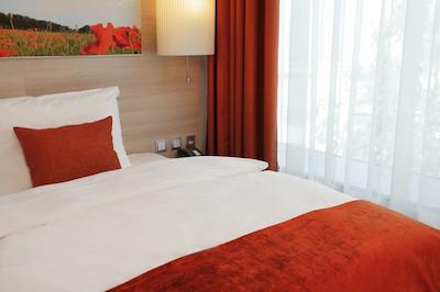 ه4 هتل مونستر