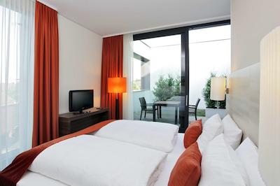 ه4 هتل مونستر