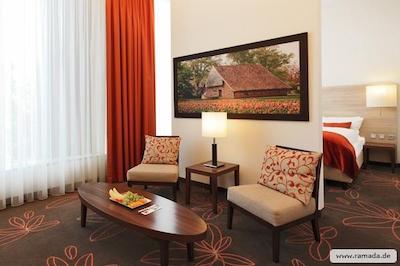 ه4 هتل مونستر