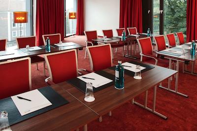 ه4 هتل مونستر