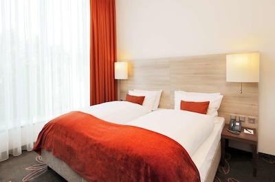 ه4 هتل مونستر