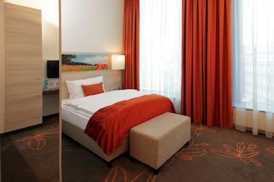 ه4 هتل مونستر