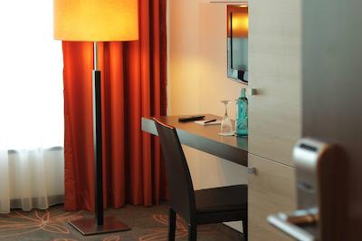 ه4 هتل مونستر