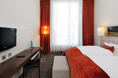 ه4 هتل مونستر