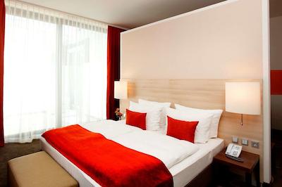 ه4 هتل مونستر