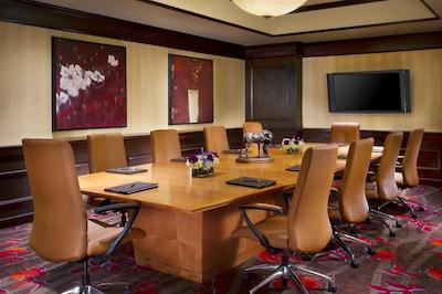 شراتون اُکلاهما سیتی دونتون هتل