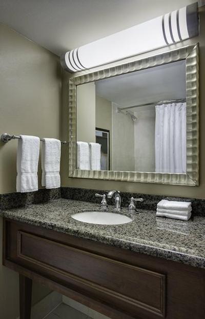 شراتون اُکلاهما سیتی دونتون هتل