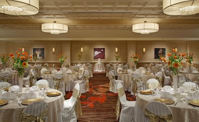 شراتون اُکلاهما سیتی دونتون هتل