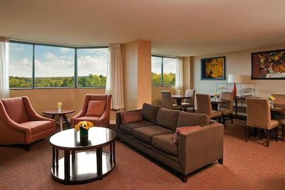 فور پوینتز بای شراتون ریچمند