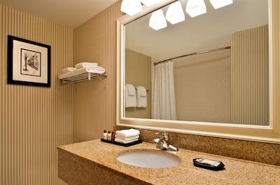 فور پوینتز بای شراتون ریچمند