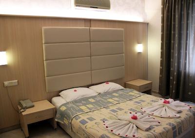 اُزکان بیچ هتل