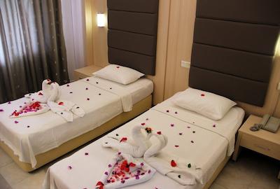 اُزکان بیچ هتل