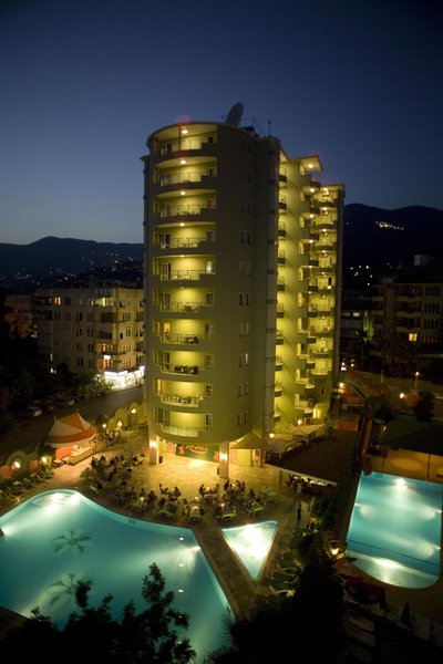 اُکان تور اپارت