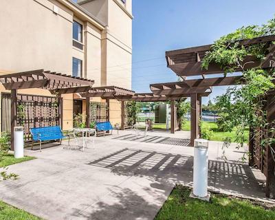 اسلیپ این اند سویتز