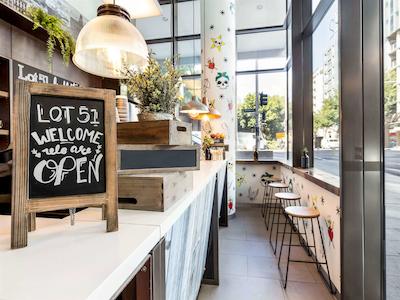 ایبیز اسیدنی کینگ استریت وارف