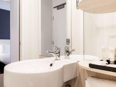 ایبیز اسیدنی کینگ استریت وارف