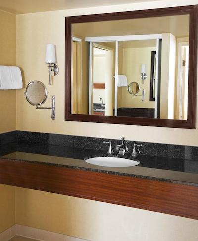 شراتون فیرپلکس هتل اند کنفرنس سنتر