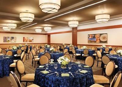 شراتون فیرپلکس هتل اند کنفرنس سنتر