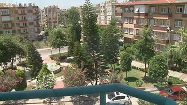لیلا اپارت