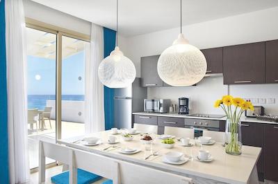 لویز آلدیا کالامیز ویلاز