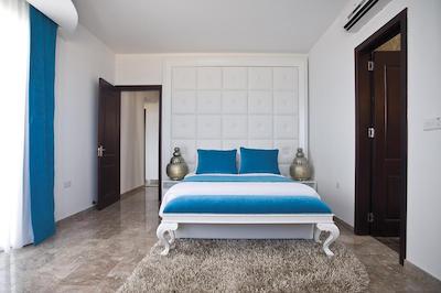 لویز آلدیا کالامیز ویلاز