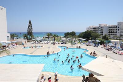 اُدسا بیچ هتل