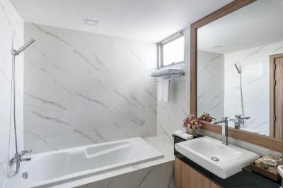 ادلفی گرند سوخومویت بای کامپس هاسپیتالیتی