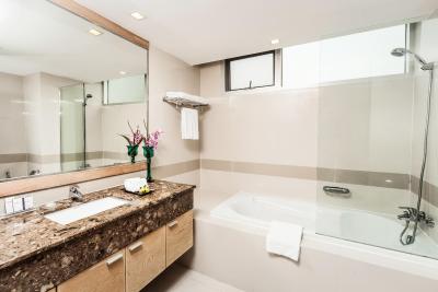 ادلفی گرند سوخومویت بای کامپس هاسپیتالیتی