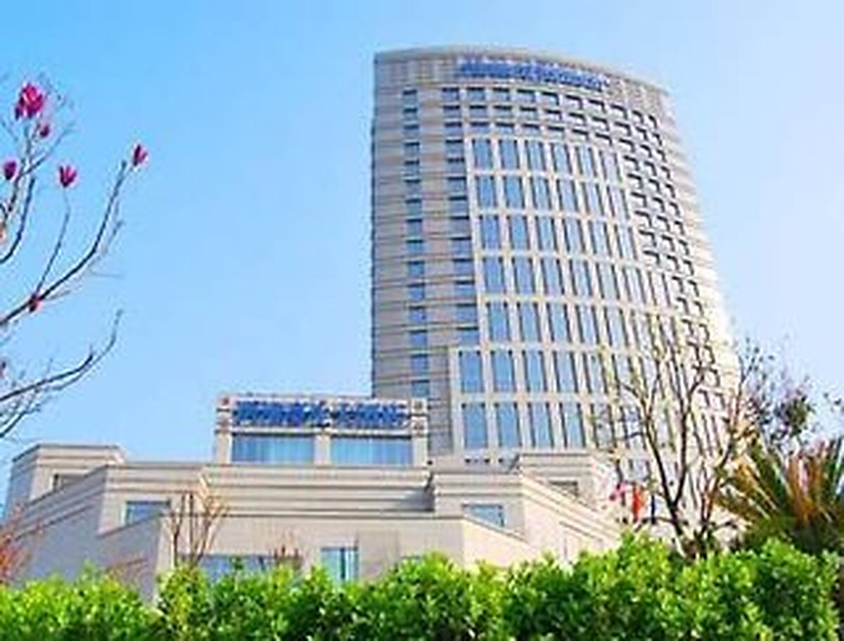 هوارد جهنسُن تچ سنتر پلازا