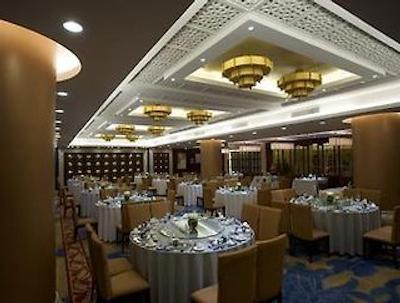 هوارد جهنسُن تچ سنتر پلازا