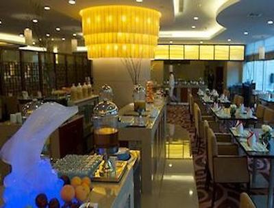 هوارد جهنسُن تچ سنتر پلازا