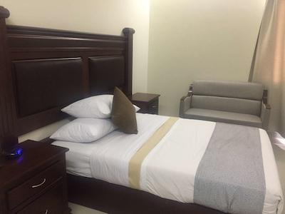 بست وسترن گران پلازا