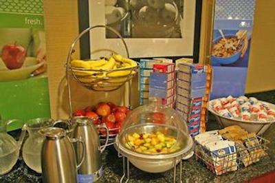 هامپتون این ایندیاناپلیز نردوست-پارک 100