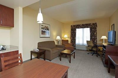 هامپتون این ایندیاناپلیز نردوست-پارک 100