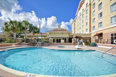 هیلتون گاردن این تامپا اسودیست/ریورویو