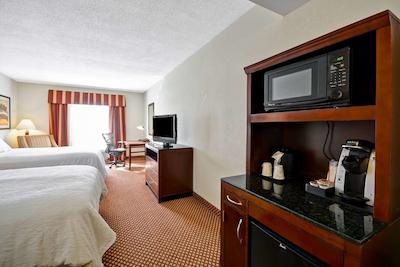 هیلتون گاردن این تامپا اسودیست/ریورویو