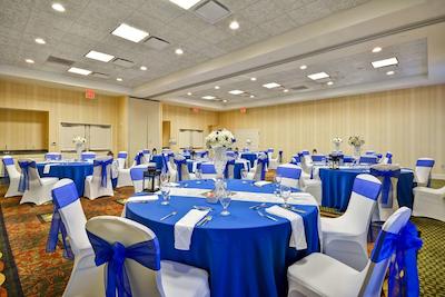 هیلتون گاردن این تامپا اسودیست/ریورویو