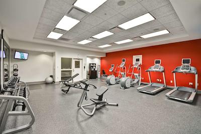 هیلتون گاردن این تامپا اسودیست/ریورویو