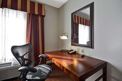 هیلتون گاردن این تامپا اسودیست/ریورویو