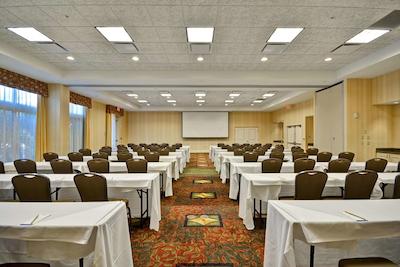 هیلتون گاردن این تامپا اسودیست/ریورویو