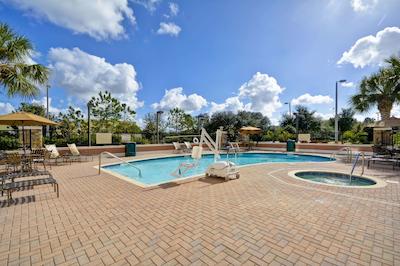 هیلتون گاردن این تامپا اسودیست/ریورویو