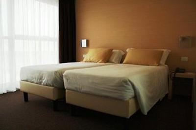 فور پوینتز بای شراتون ونیس مستر