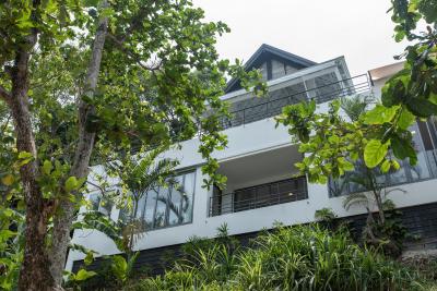 کامالا بیچ استات