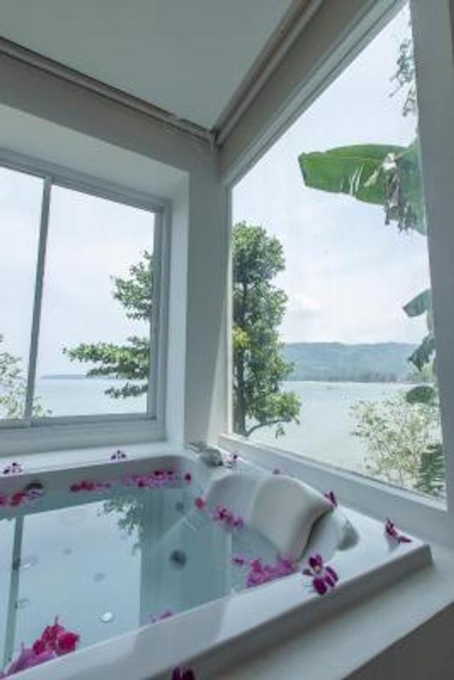 کامالا بیچ استات