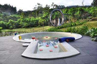 استلار رسینتو دل پنسامینتو اند سنترو د کنونشننز