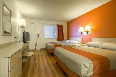 متل 6 پالم اسپرینگز-رانچو میراج