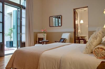 کریستا بوتیک