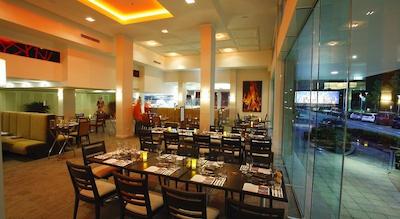 پاسیفیک هتل کیرنز